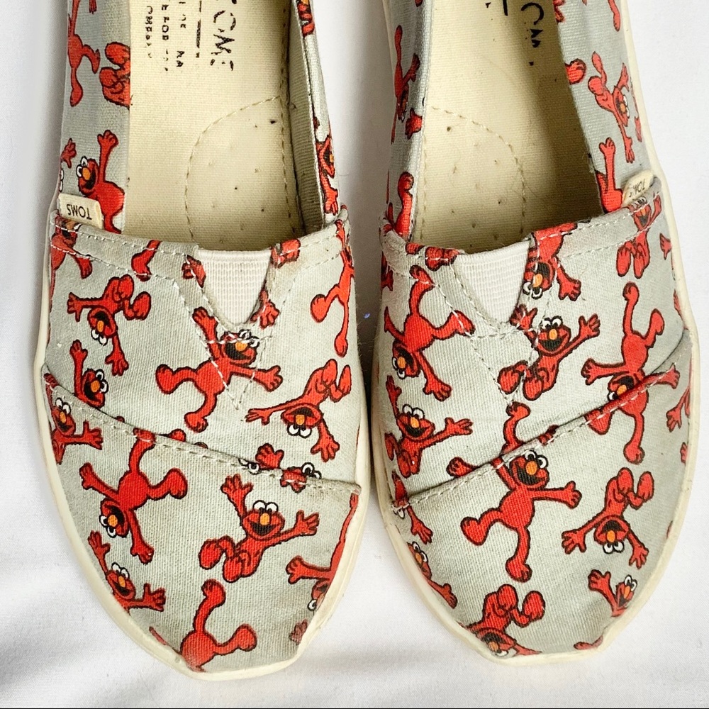 TOMS x Sesame Street Elmo Classic Sneakers